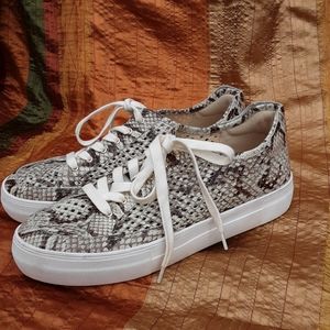 Vince Camuto Karshey Lace Up Platform Sneaker.